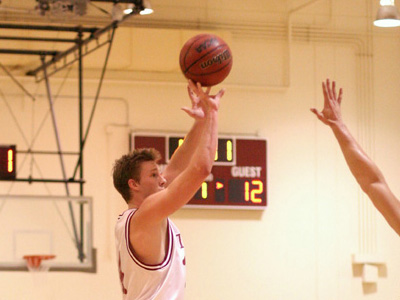 Stags Rally To Defeat La Sierra, 58-56