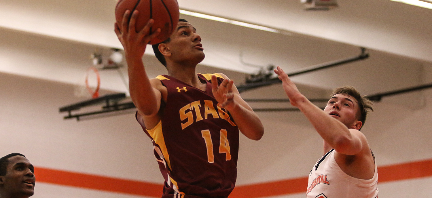 Stags Outlast Occidental, Open Two-Game Conference Lead
