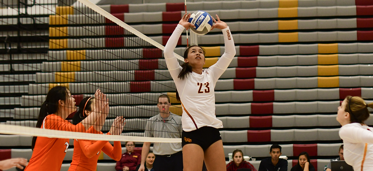 Jessica Lee dished out 39 assists in a 3-0 win over Caltech. (Photo Credit: Mitch Allan)