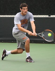 Men's Tennis Takes Two Against Trinity and Babson
