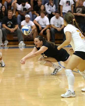 Athenas Sweep the Week with Win Over Regionally Ranked Cal Lutheran