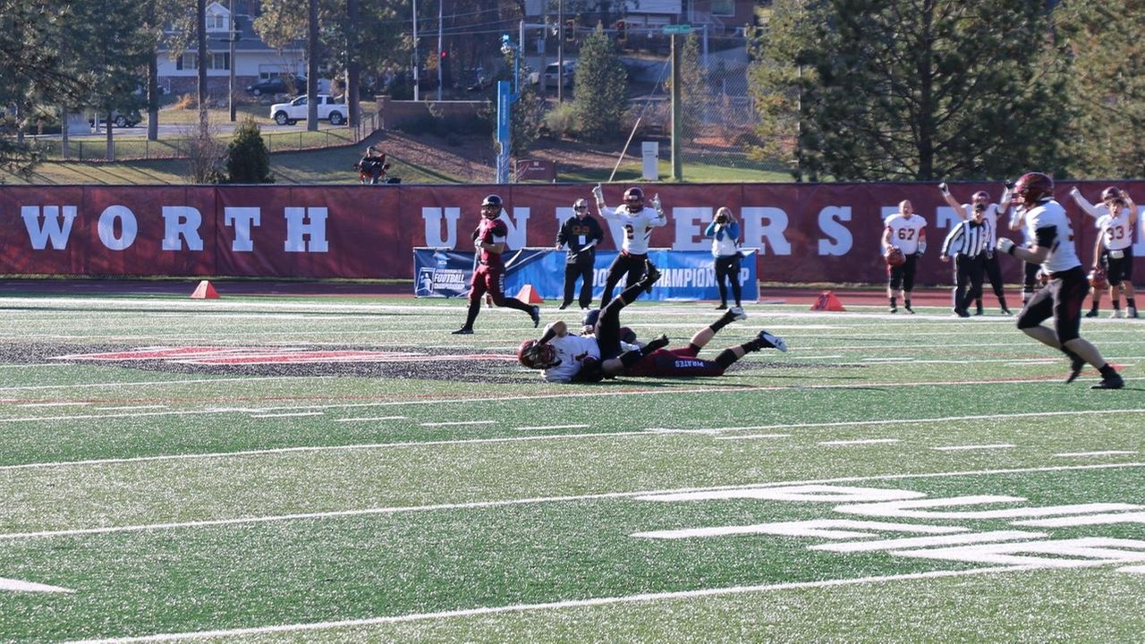 Mackenzie Cooney's INT in the NCAAs at Whitworth (with younger brother Benjamin - #2 - celebrating in background)