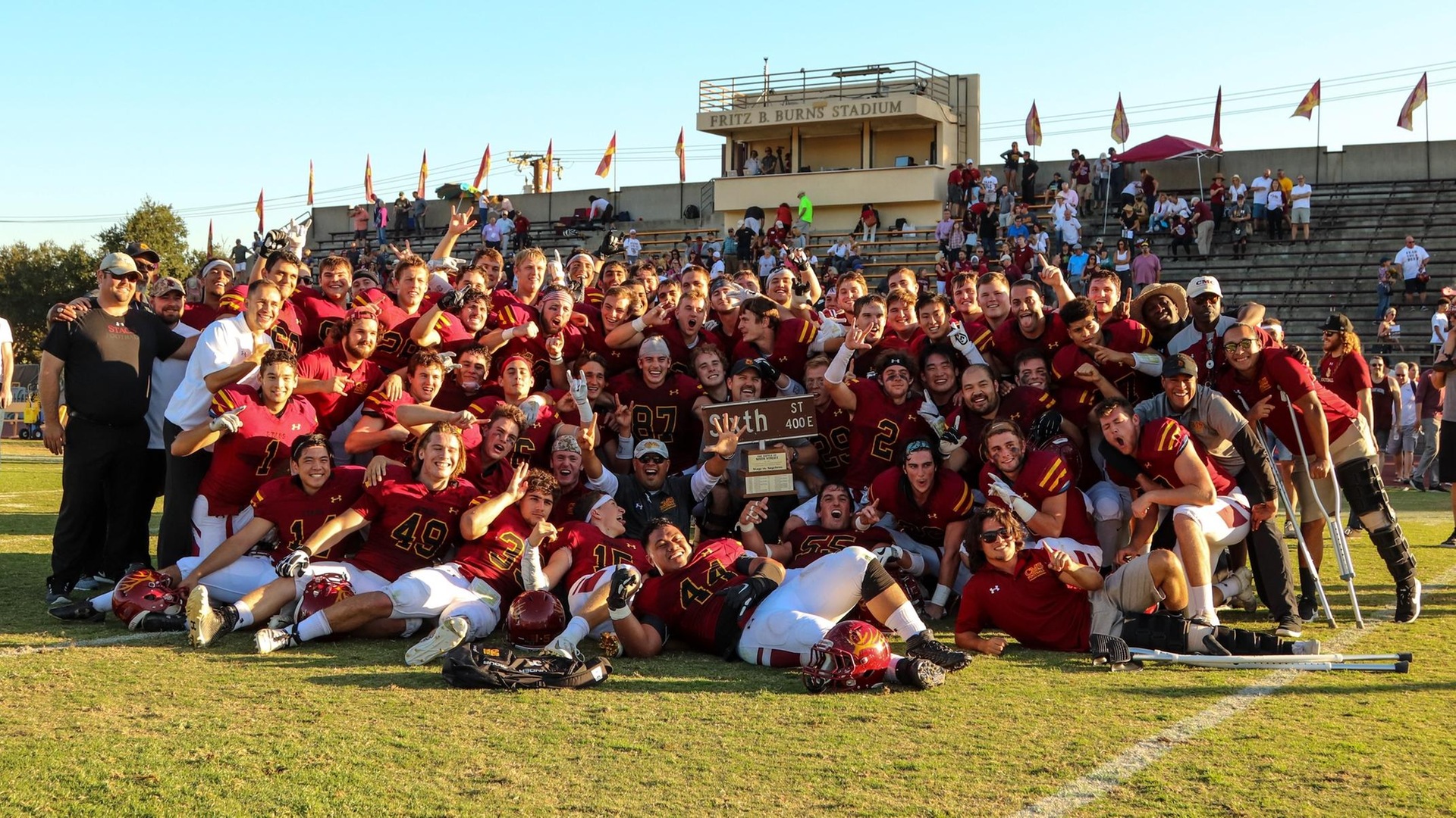 CMS celebrating with the Sixth Street Trophy in 2019