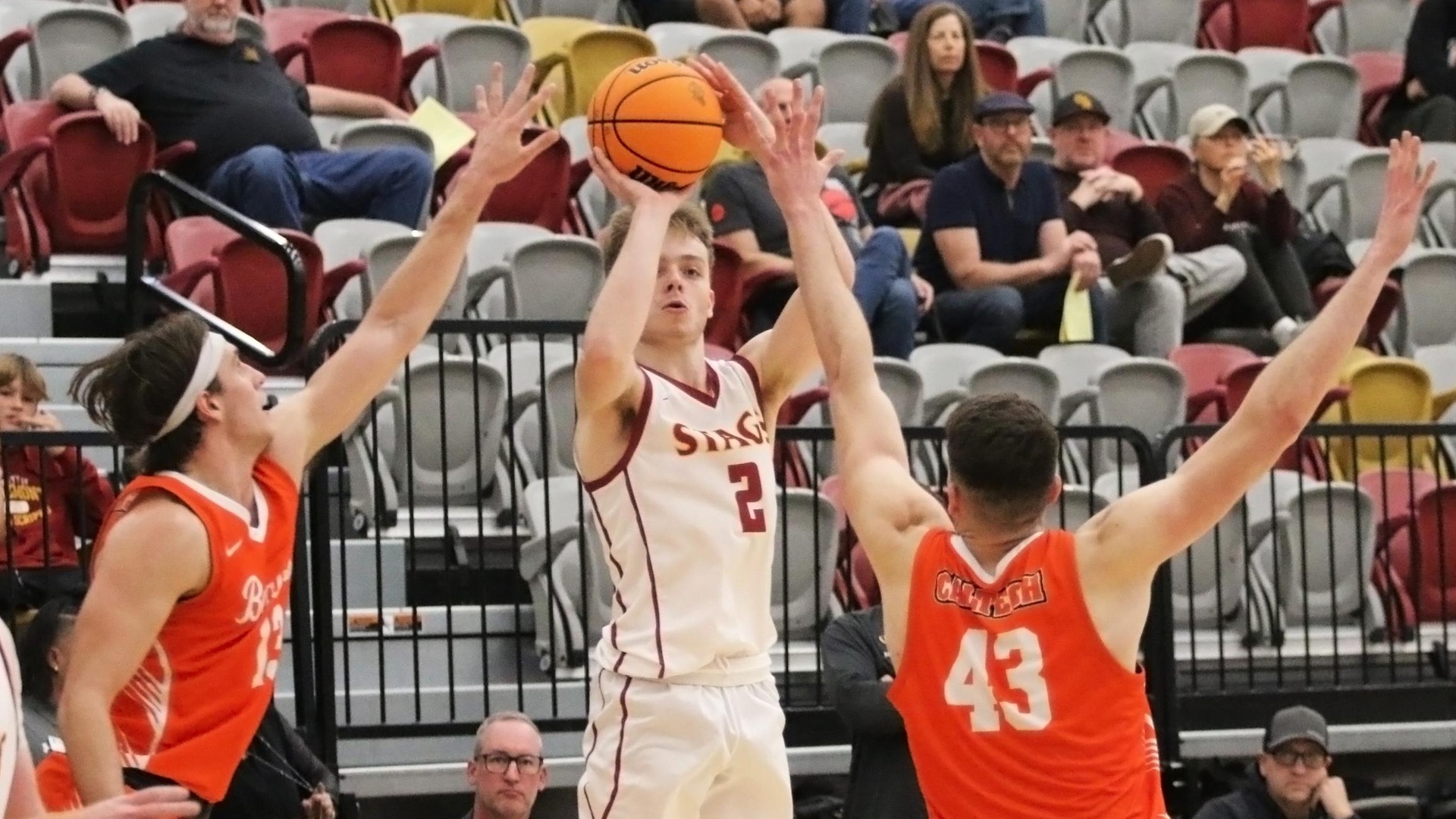 Josh Angle ranked in the top 20 in the nation in scoring (photo by Stella Cheng)