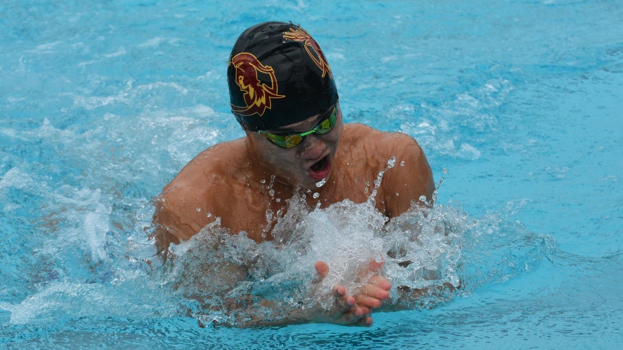 Walter Limm swimming the breaststroke