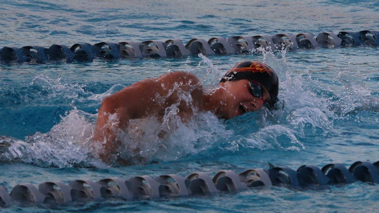 Lucas Lang continued his distance dominance with wins in the 500 and 1000