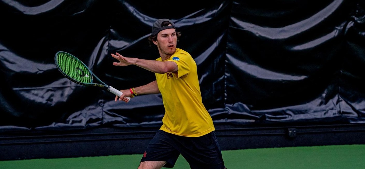 Nikolai Parodi was 3-0 in singles at the ITA Indoors (photo courtesy of ITA)