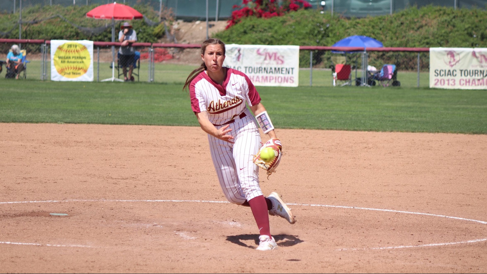 Lauren Richards earned a pair of wins in a series sweep (photo by Caelyn Smith)