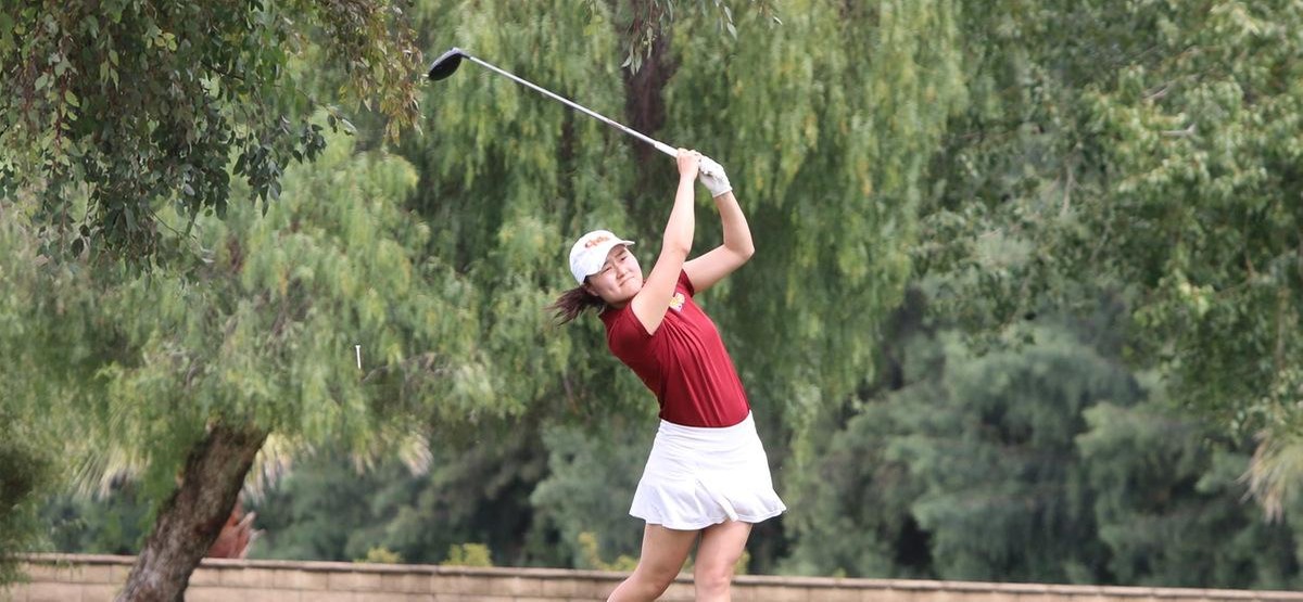 Emma Kang was one of three Athenas to shoot a 75 to help CMS pick up 11 strokes on Redlands (photo by Rachel Roche)