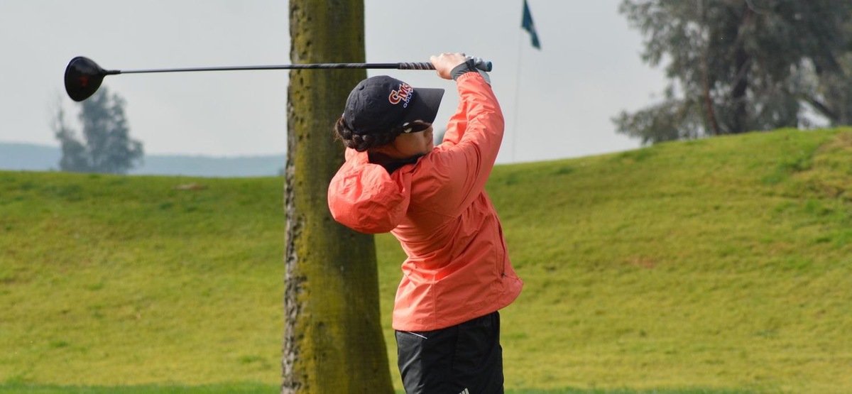 Mira Yoo Wins SCIAC Women's Golfer of the Week Award