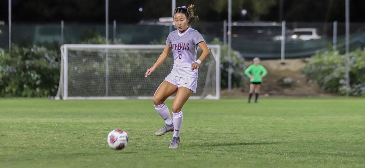 Taylor Arakaki stepped up on the back four to lead CMS to two shutouts (photo by Daniel Addison)