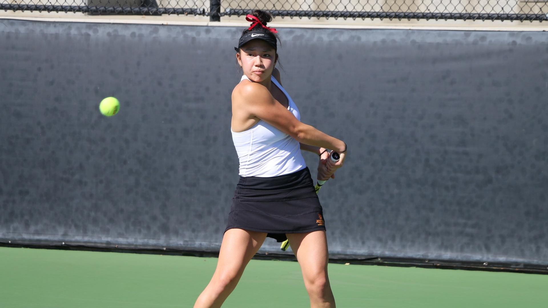 Sydney Lee won in singles and doubles against Point Loma