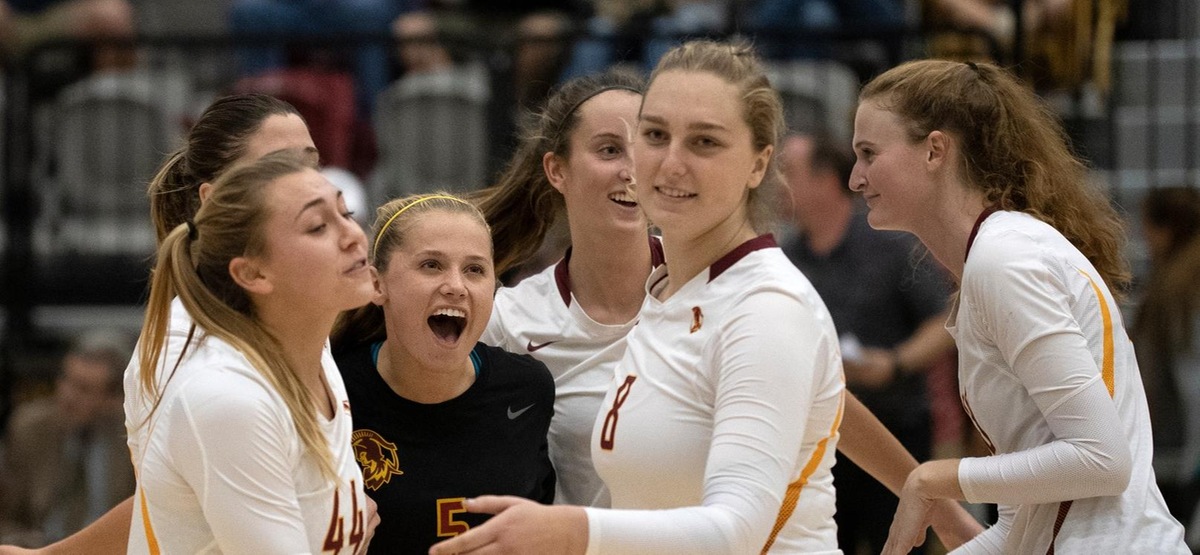 CMS Volleyball Heads to Gustavus Adolphus for NCAA Regionals, Opens Friday with Augsburg