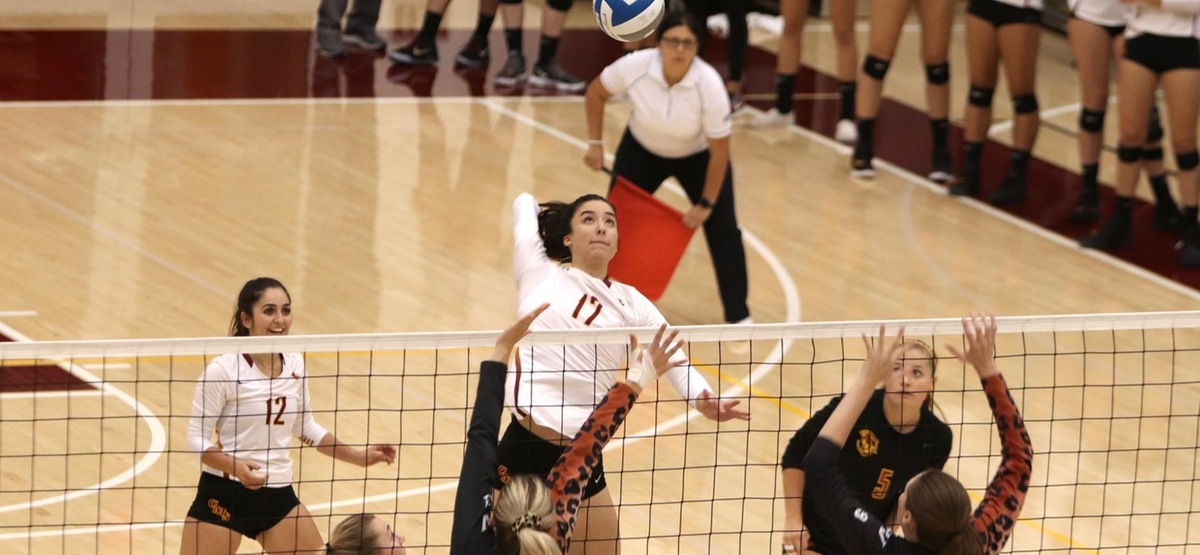 CMS Volleyball Makes Quick Work of Augsburg to Advance to NCAA Round of 32