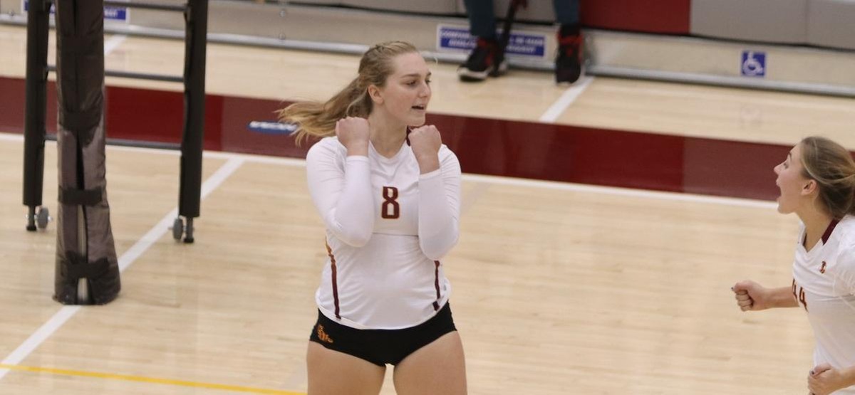 Amanda Walker had 15 kills in only 22 attempts to lead CMS to a sweep of No. 1 Emory