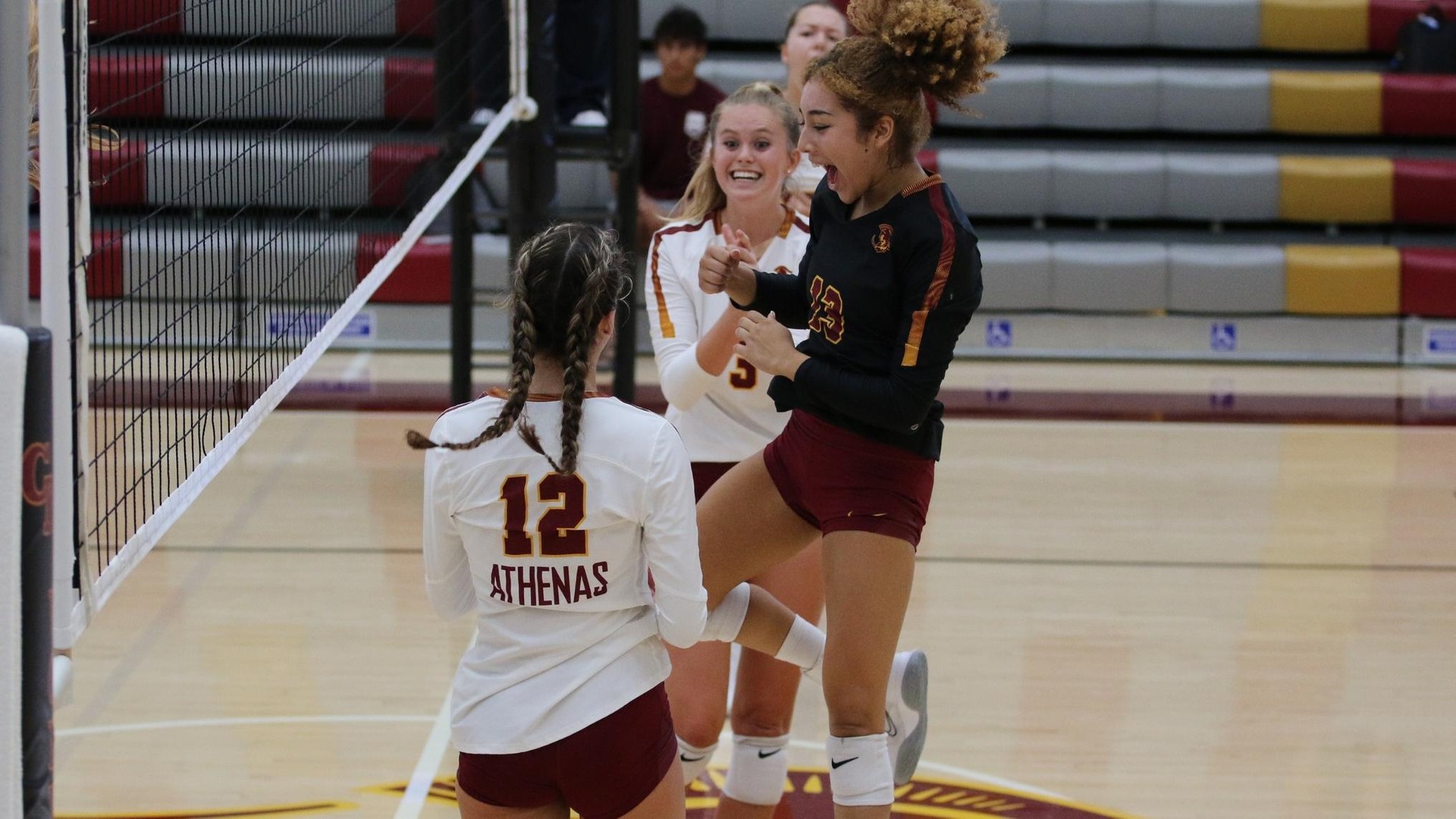The Athenas had lots to celebrate in a 4-0 opening weekend (photo by Eva Fernandez)